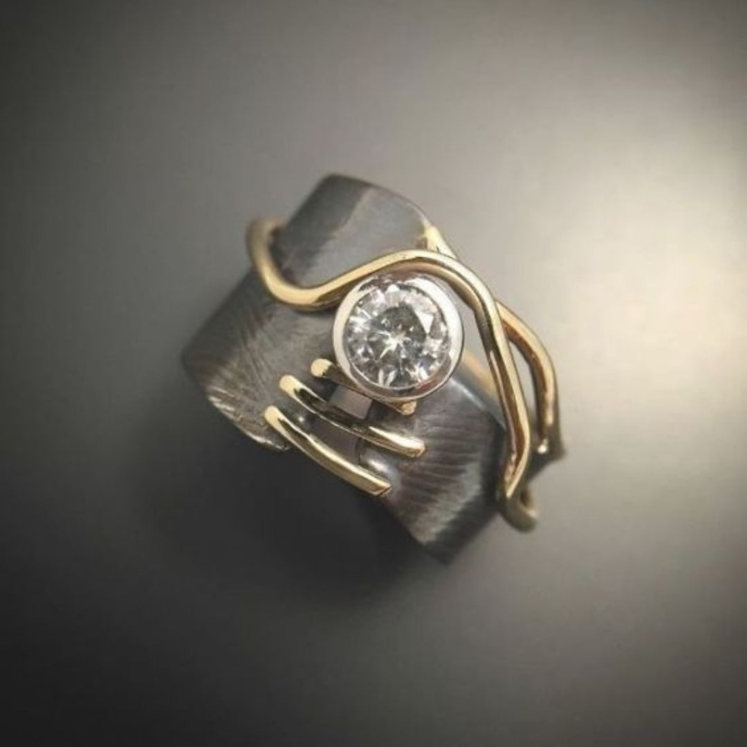 Vintage Dark Silver Zirconia Ring